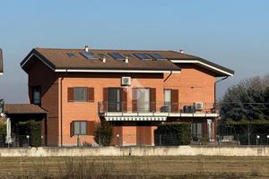 5 LOCALI A RIVALTA DI TORINO