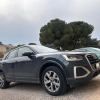 Audi Q2 2024 Advanced cambio automativo