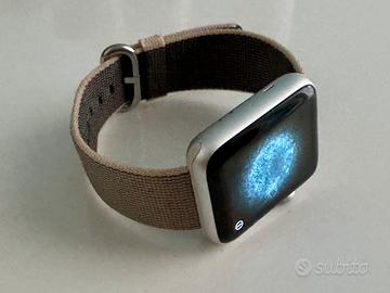 Apple Watch Series 2 con cavo di ricarica wireless