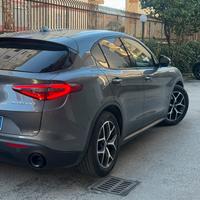 Stelvio Q2 executive 2.2  180 cv
