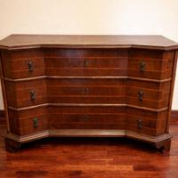 Cassettiera in legno stile classico