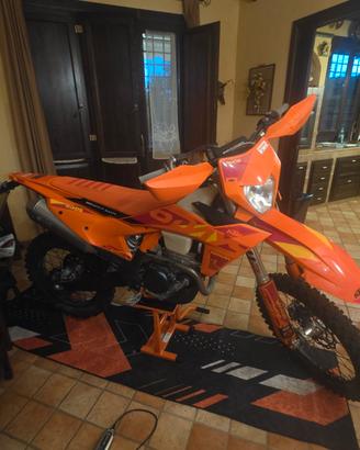 KTM 350 exc-f six day 2025