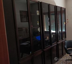 Vetrina anni  '80 con vetrine