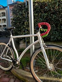 Bicicletta scatto fisso “fixed”