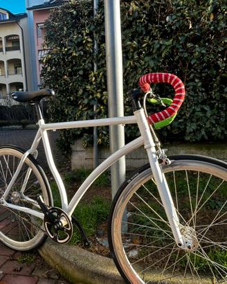 Bicicletta scatto fisso “fixed”