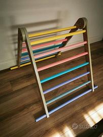 Triangolo di Pikler in legno per bambini