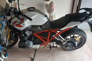 moto BMW R1200R