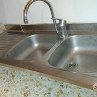 Lavandino a doppia vasca in acciaio + miscelatore