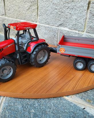 Bruder Massey Ferguson 7480 con rimorchio gioco