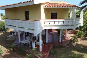 Villa signorile su Fontane Bianche