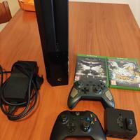 Xbox One + 2 Joystick (con ricarica) + 2 giochi 