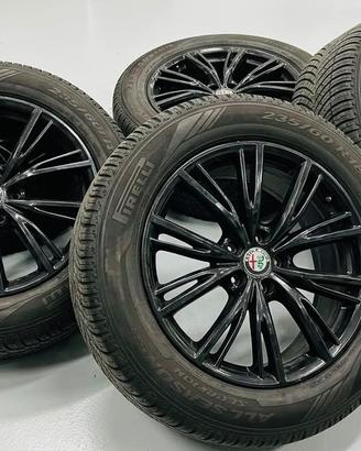 4 cerchi Alfa Romeo da 18 a 5 fori