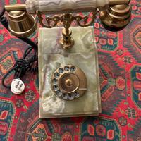 Telefono in albastro con rotore