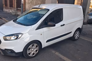 Ford Tourneo Courier 1.5 TDCI 75 CV Plus