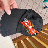 capoellino budweiser birra nero bionda King of bee