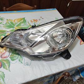 Proiettore faro Citroen C3!seconda serie e DS3