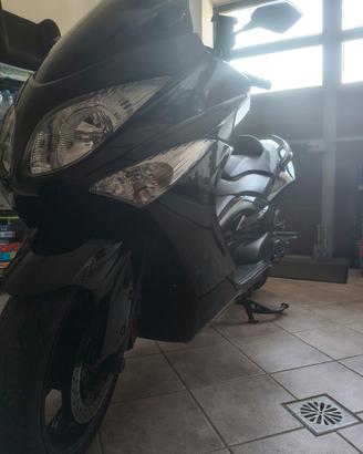 t max