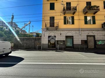 NEGOZIO A LA SPEZIA
