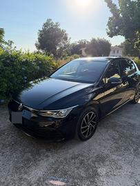 Volkswagen Golf 8 2.0 TDI 115 CV 2022