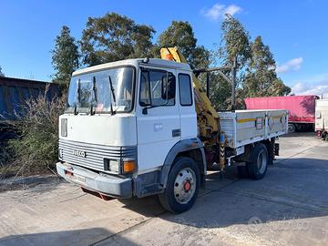 Iveco 115-17 con GRU