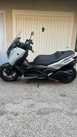 X max 300 Tech max