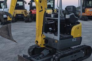 MINIESCAVATORE WACKER NEUSON EZ17