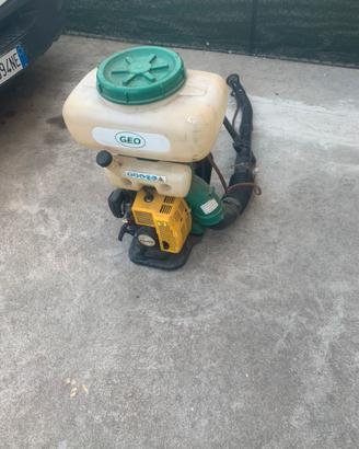 Atomizzatore a spalla a motore