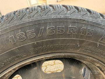 Gomme auto