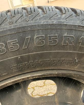 Gomme auto