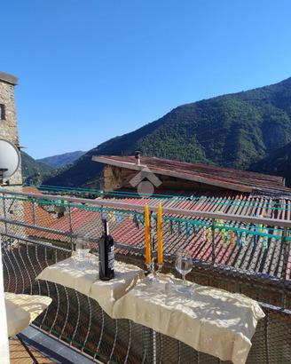 4 LOCALI A MONTALTO LIGURE