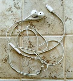 Auricolari EarPods con connettore Lightning