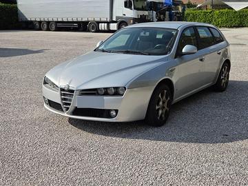 Alfa Romeo 159