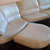 Divano in pelle con angolo, puf e letto 1piazza e