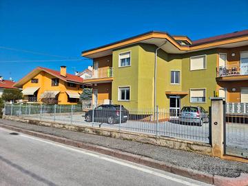 Appartamento di 78 m² con 3 locali e box auto a Cu