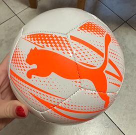 Nuovo Mini pallone Attaccanto graphic PUMA