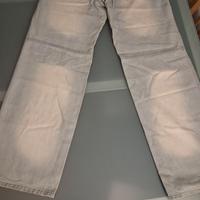 Pantaloni in jeans scolorito unisex