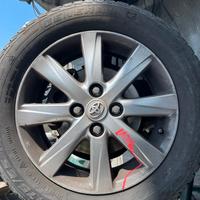 4 cerchi in lega toyota yaris da 15'