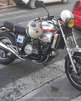 Honda VF 750 sport