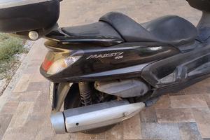 scooter majesty 400