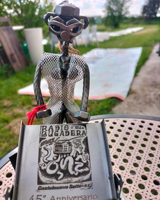 Scultura Radio Bugadera 45o