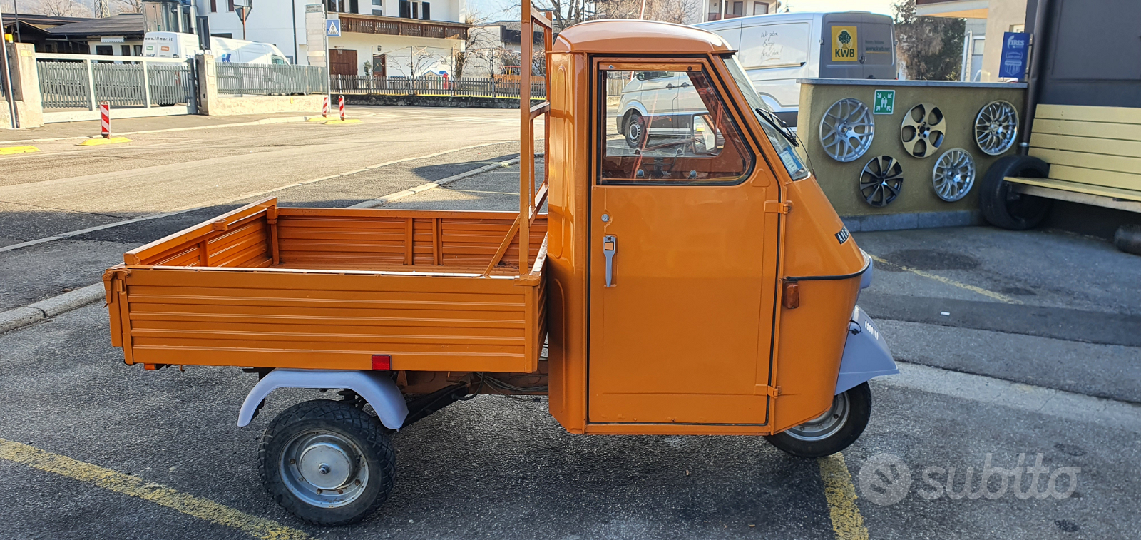 50 Tl2t Ape 50 Tl2 Ape 50 Street Food - Main Image