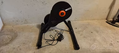 Home trainer Van Rysel D100 con Zwift 