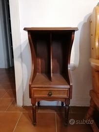 mobiletto in legno