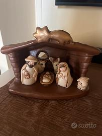 Capanna con personaggi