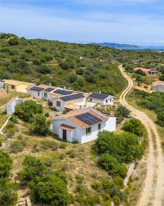 Villa indipendente con giardino e piscina a San Te