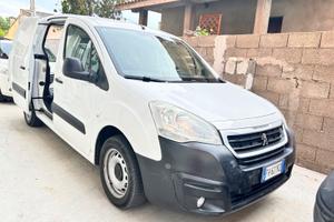 Peugeot Partner tenuto molto bene