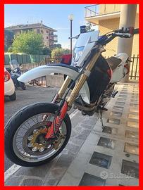 Husqvarna sm 610+permute+rate no busta+promo casco