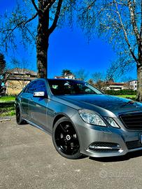 Mercedes E350-