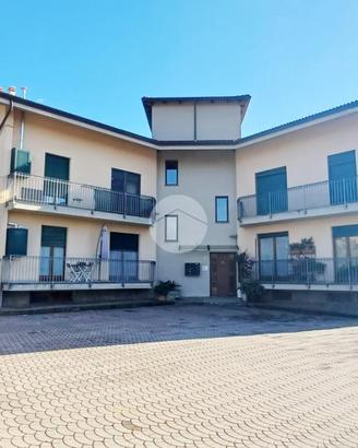 2 LOCALI A STRAMBINO
