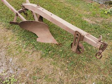 Aratro antico da traino